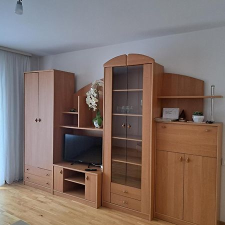 Welcoming Apartment Anyksciai Ngoại thất bức ảnh